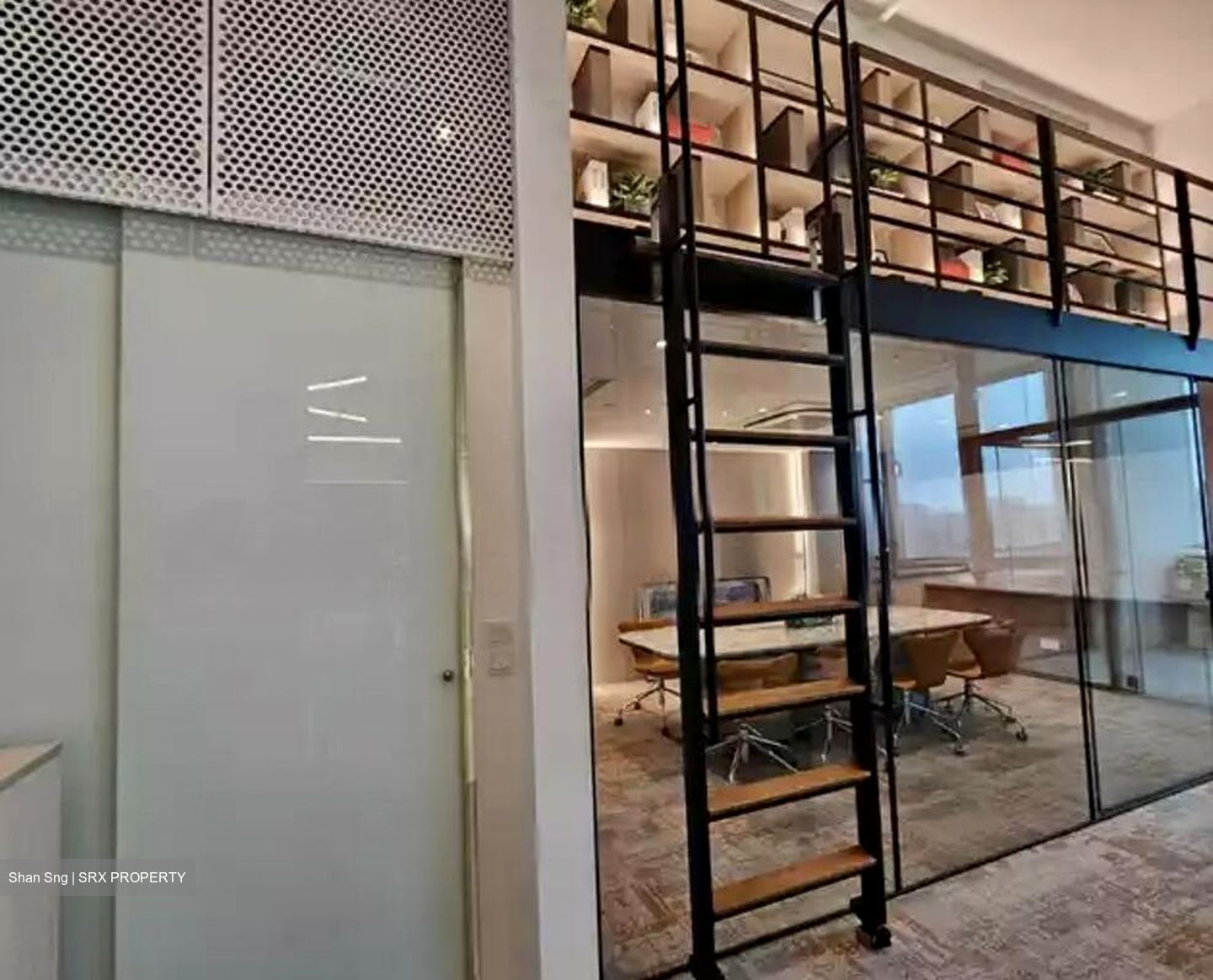 Arc 380 (D8), Office #519164441